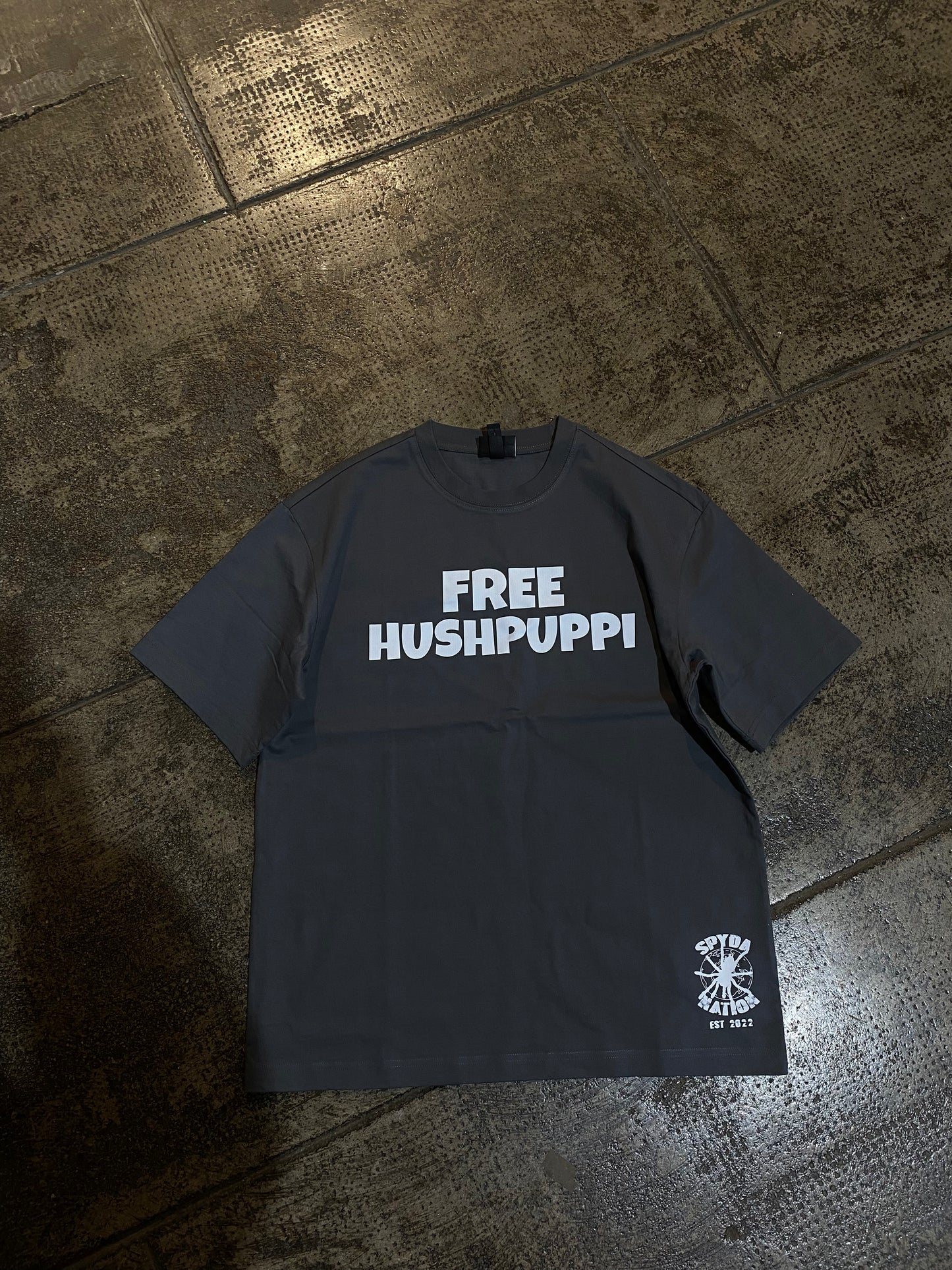 FREE HUSHPUPPI (Relaxed Tee)